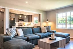 Family Retreat in Birmingham – 7BR/4BA - Image 5