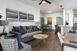 Grandview Apartment: Shops, Restaurants Nearby! - Image 2