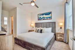 Luxury 2 Br Townhouse with Garage + Pool - Image 5