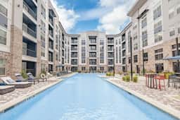 Luxury Apartment: Pool, Near Grandview Medical - Image 3
