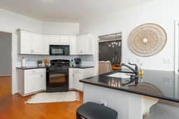 Perfect for Families | Gated Community | Lake - Image 5