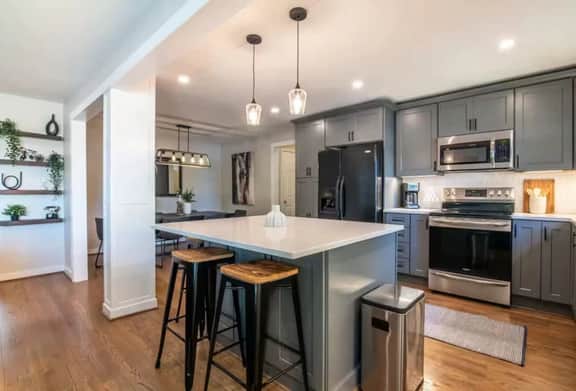 Family Retreat in Birmingham – 7BR/4BA - Image 3