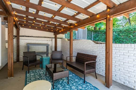 Hoover Townhouse|Great location|3 BR 3 Bath - Image 4