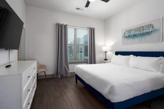 Luxury Apartment: Pool, Near Grandview Medical - Image 1