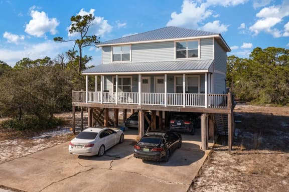 Sleeps 16 · Private Pool · 3 Blocks to Beach - Image 1