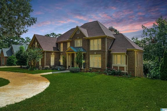 Fairways Abound —  Hot Tub · Sleeps 24 · Estate on the Fairway - Image 1